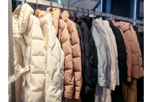 冬季羽絨服高效發(fā)貨，如何選擇國際物流方式?